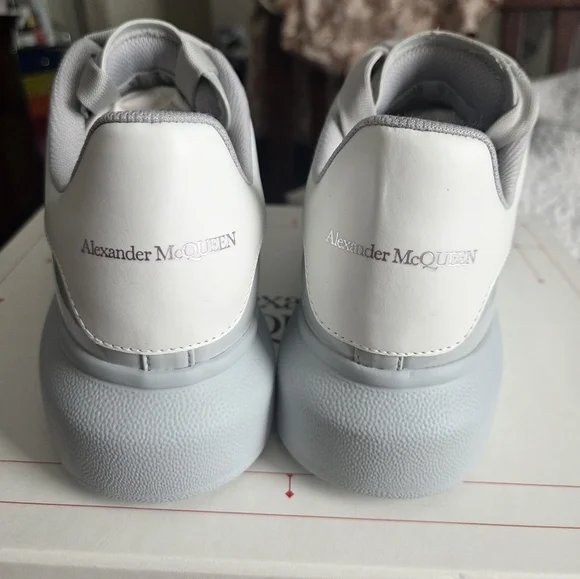 Alexander McQueen Tuscan Leather Sneaker Faggio Size 37 Never Worn Sneakers